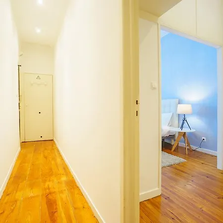 Shortstayflat - Cozy And Spacious Apartamento